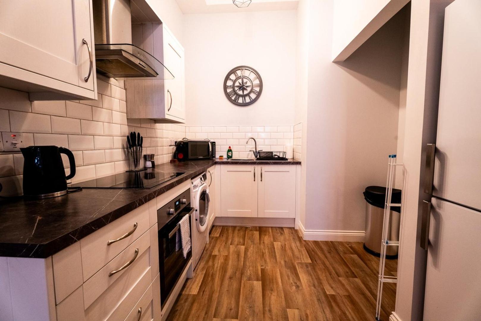 Ferienwohnung Free Parking | Smart Tv | 4 Guests Swansea Exterior foto