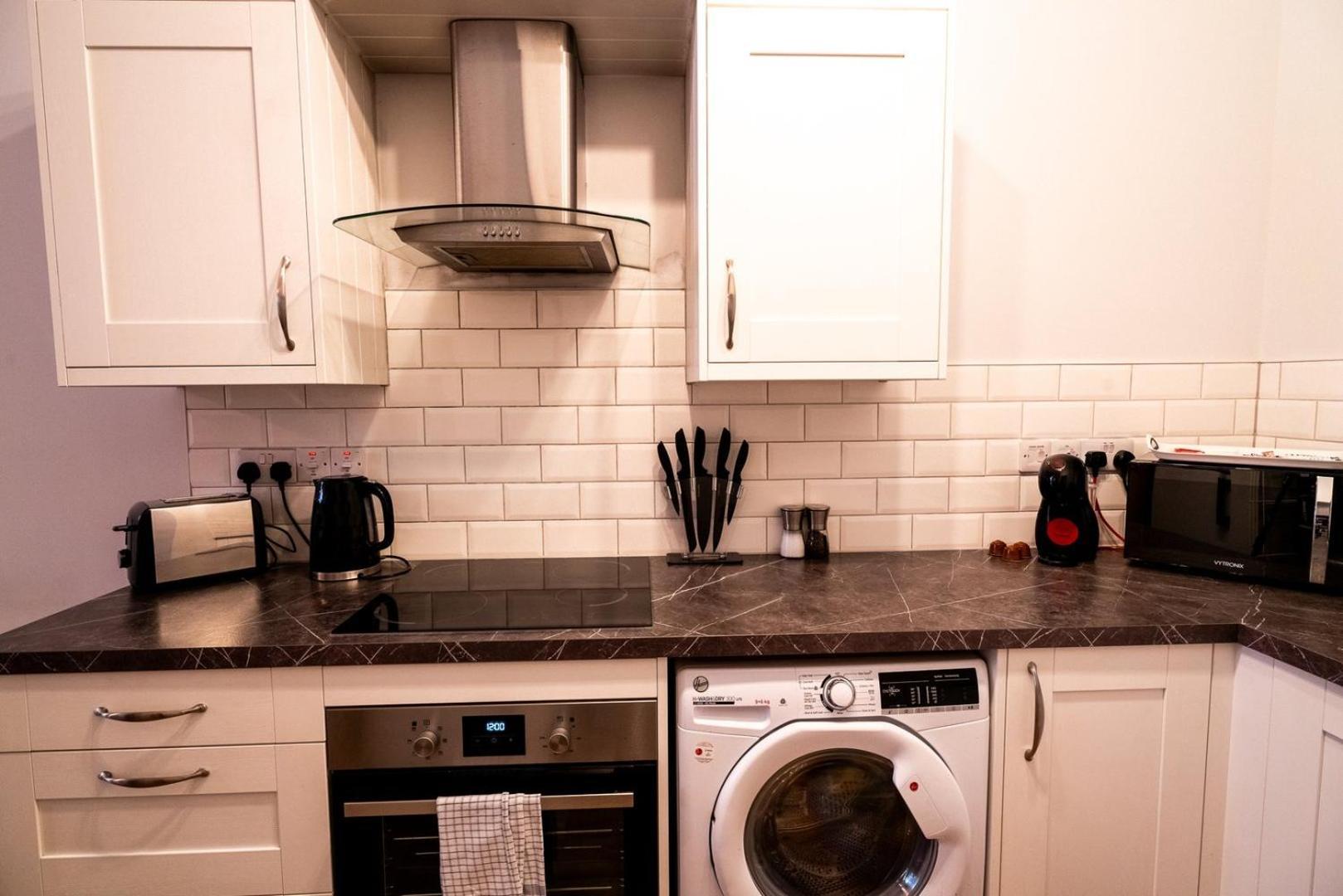 Ferienwohnung Free Parking | Smart Tv | 4 Guests Swansea Exterior foto